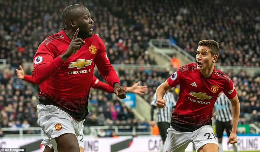 爱游戏在线-里昂锋霸连场破门，助球队取得胜利