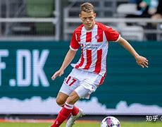 爱游戏网页版登录入口-沃尔夫斯堡后防线安全系数高，稳守如铁的简单介绍