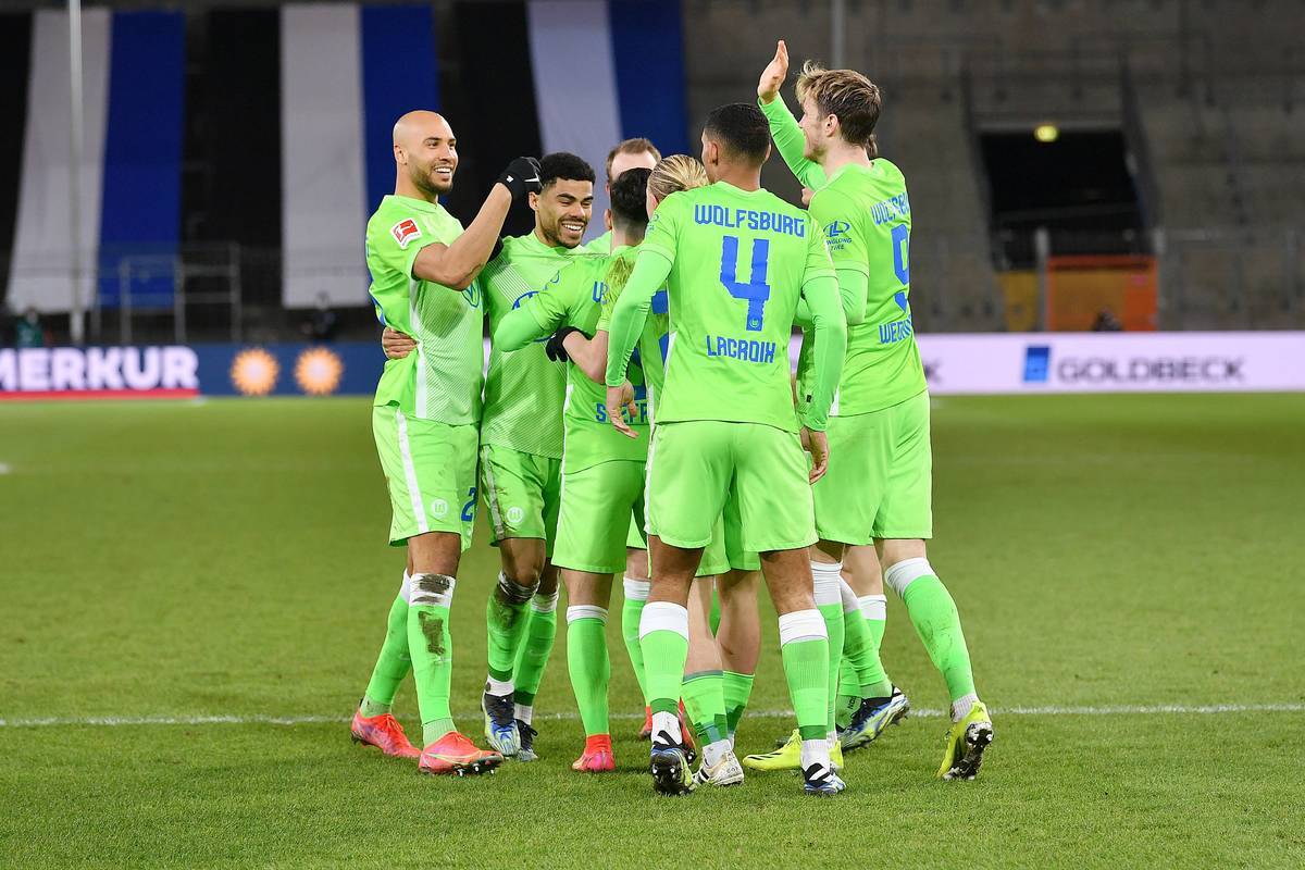 弗赖堡凭借进球差位上升，球队表现稳健