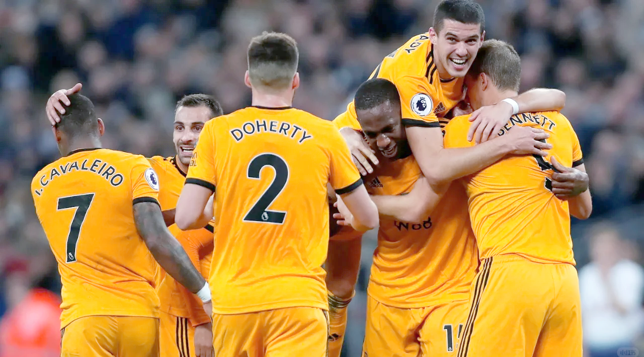 爱游戏官网-关于狼队主场力克西汉姆联，实现大逆转的信息