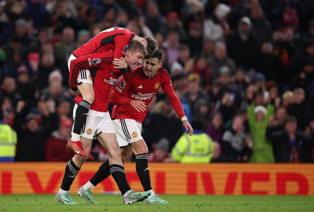 爱游戏官网-曼联中场精准传球，组织进攻助球队取得重要胜利的简单介绍