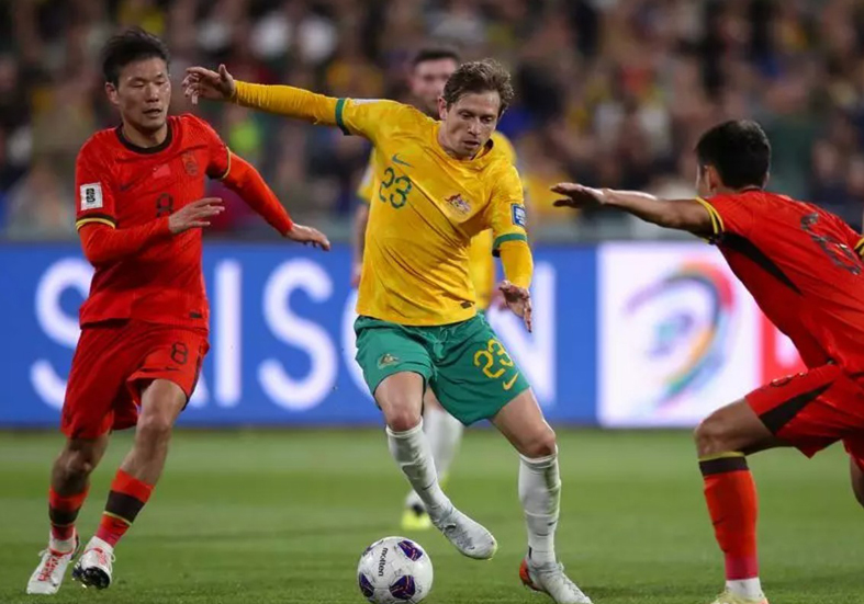 澳大利亚国脚因伤缺阵,球队备战受挫的简单介绍 澳大利亚国脚因伤缺阵,球队备战受挫的简单介绍