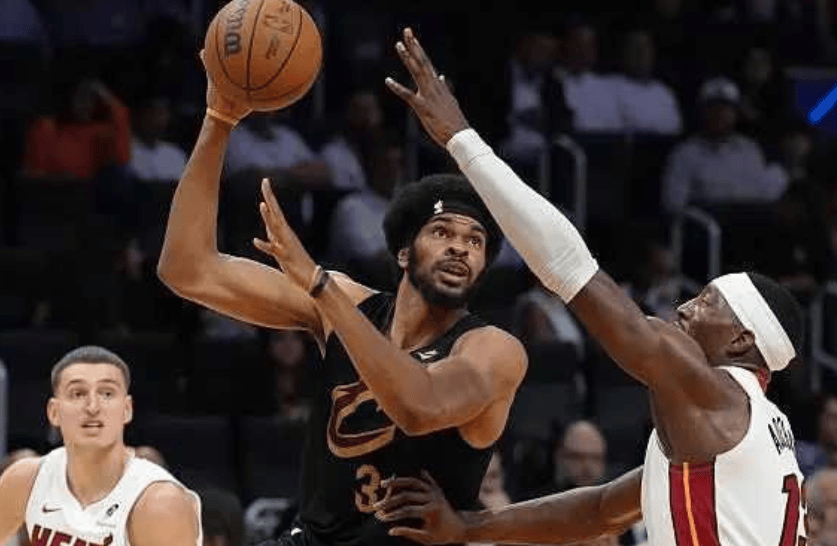 爱游戏登录入口-开拓者外线火力全开击败骑士，狂胜保持连胜