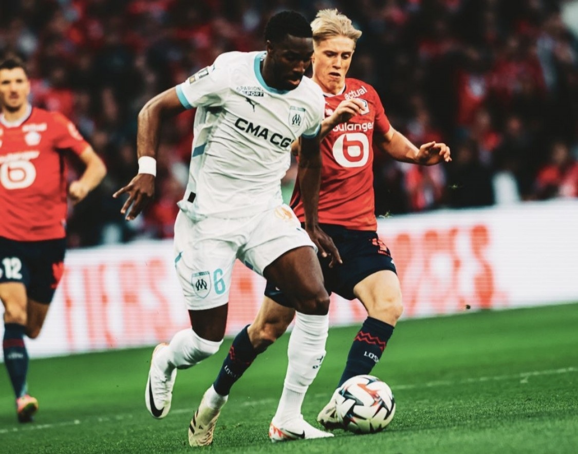 爱游戏登录-里尔客场战胜尼斯，领跑法甲冠军争夺整装待发的简单介绍