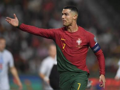 爱游戏体育官网-葡萄牙巨星入选欧洲最佳球员候选