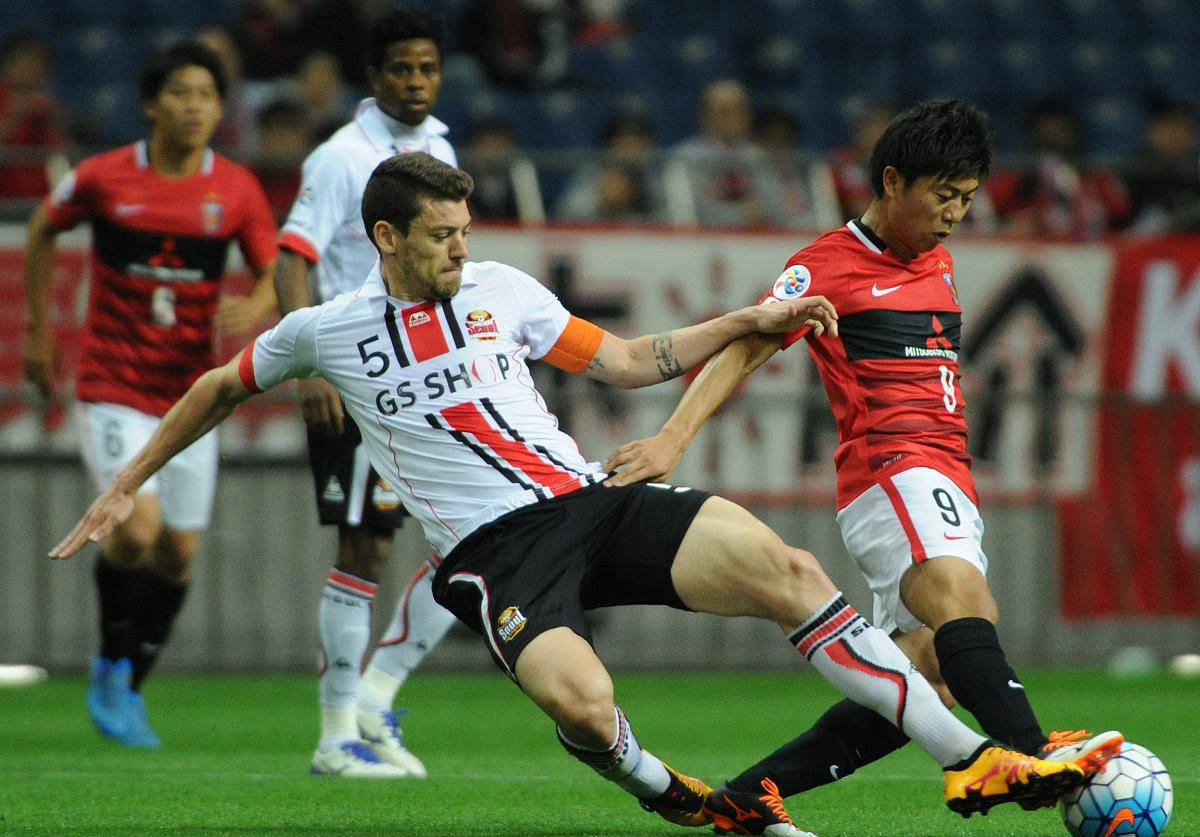 爱游戏网页版-关于广岛三箭球员遭红牌罚下，雪上加霜！的信息