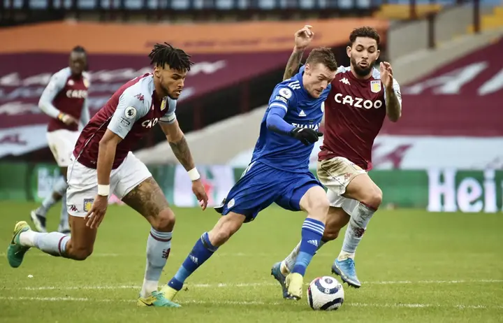 爱游戏官方入口-阿拉维斯后卫防守坚毅，客场战胜对手