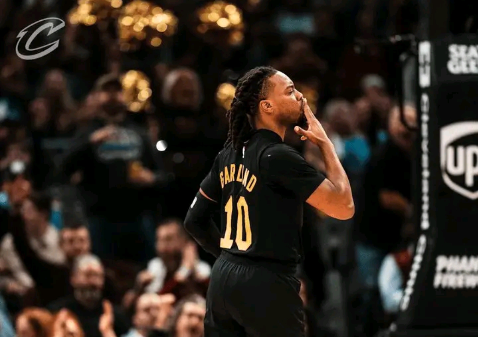 爱游戏登录-勇士队主场击败骑士队大胜险胜