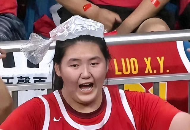 爱游戏官网-亚洲杯半决赛明星对决，谁能笑到最后