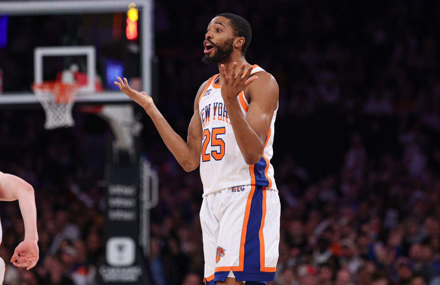 尼克斯逆袭篮网，胜负悬念引发猜想的简单介绍