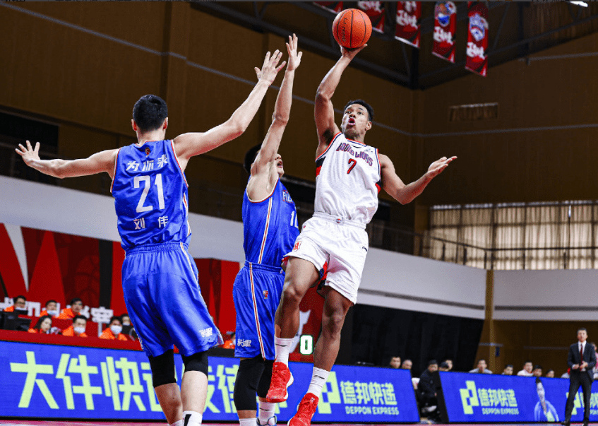 包含美洲篮球赛场上演三连胜,实力雄厚的词条 包含美洲篮球赛场上演三连胜,实力雄厚的词条