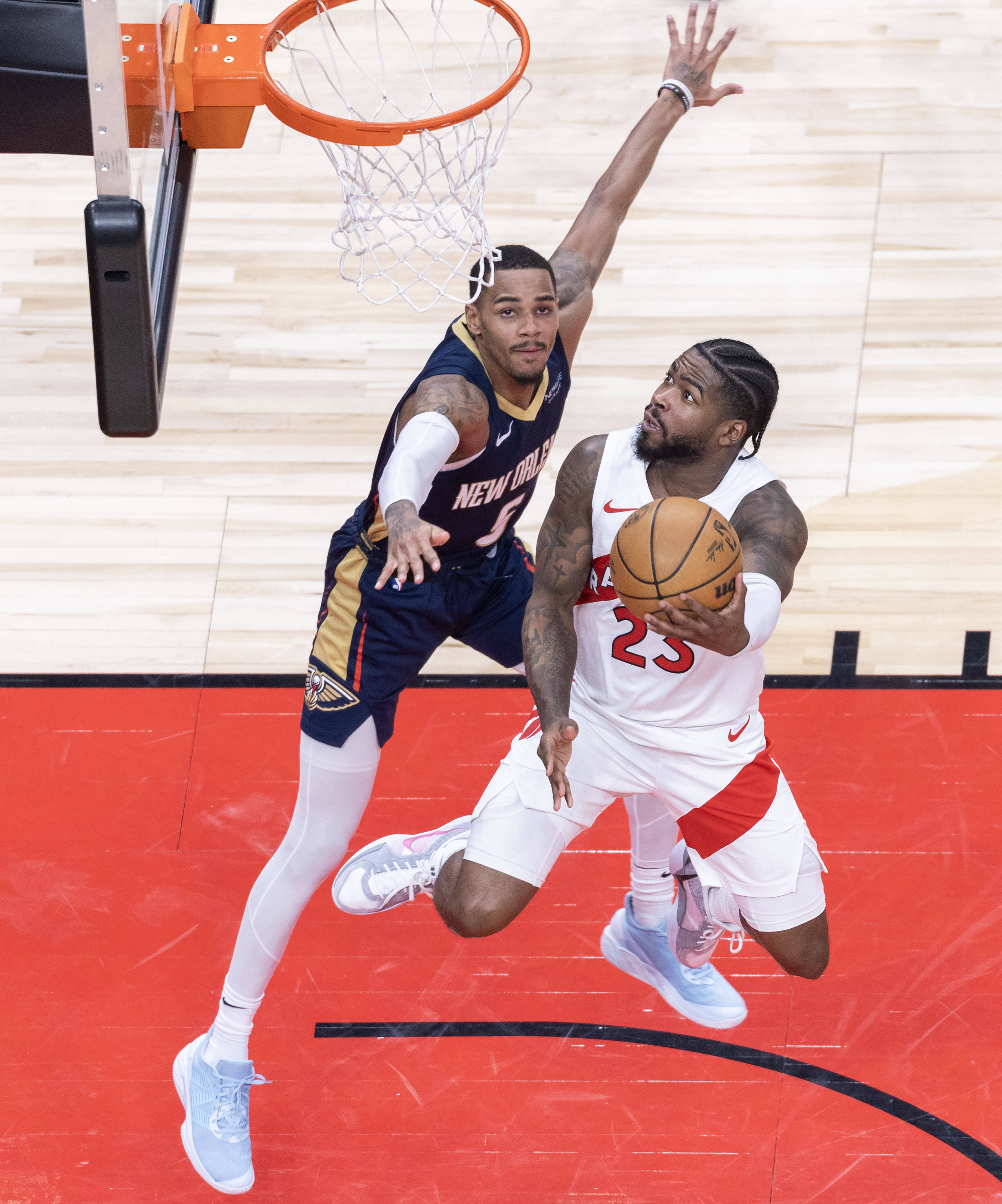 猛龙勇夺关键一胜,新秀表现出色 猛龙勇夺关键一胜,新秀表现出色