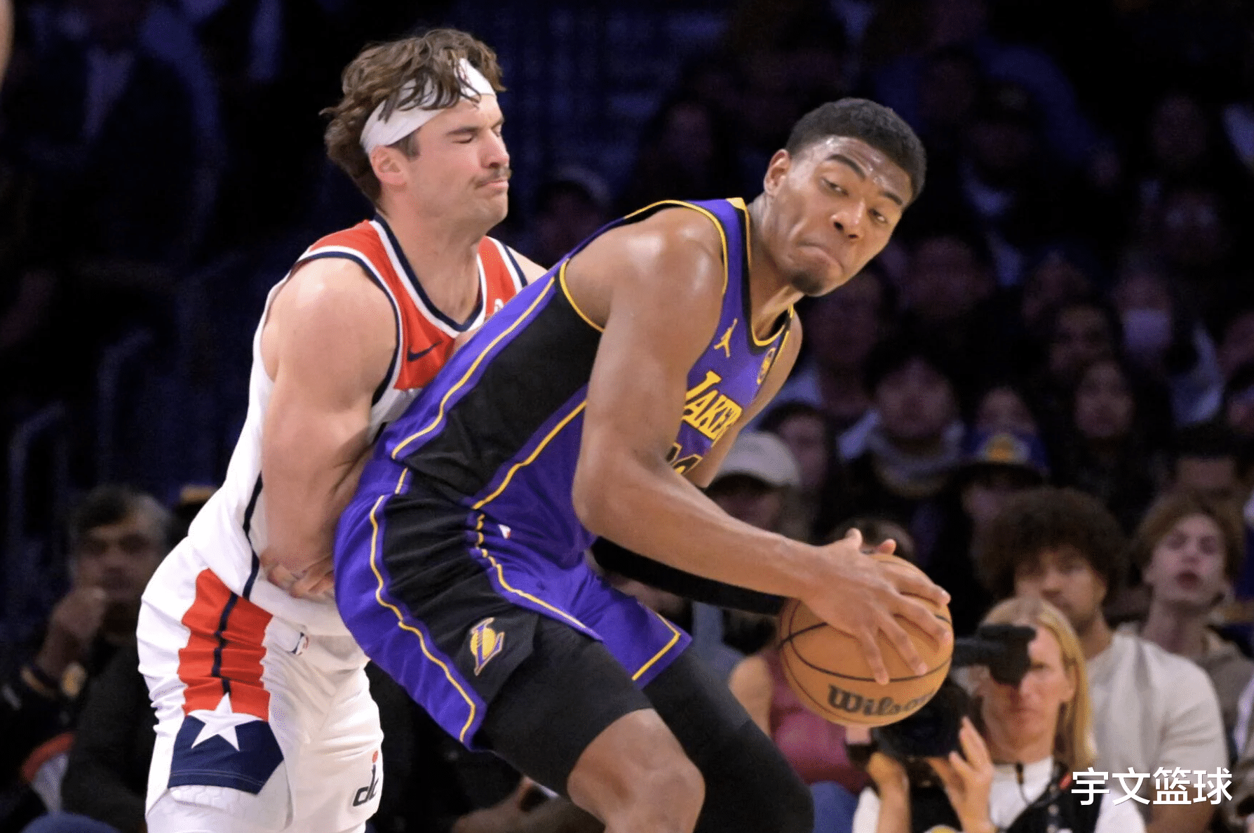 湖人战胜爵士:浓眉29分当家的简单介绍 湖人战胜爵士:浓眉29分当家的简单介绍