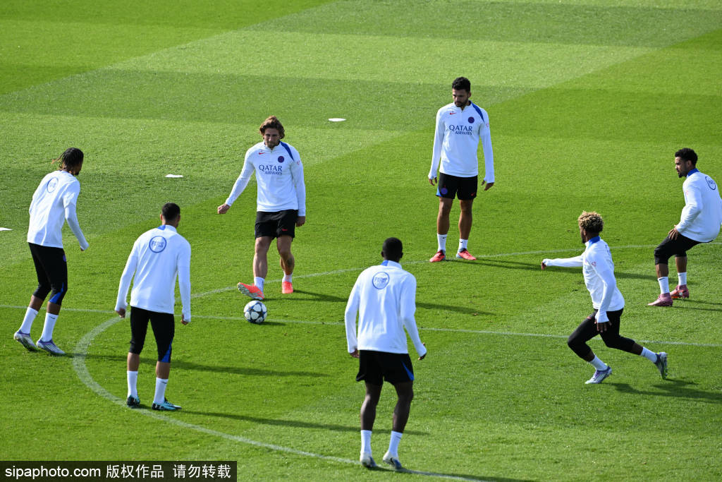 爱游戏官网-马赛主场大胜圣埃蒂安，一风顺势