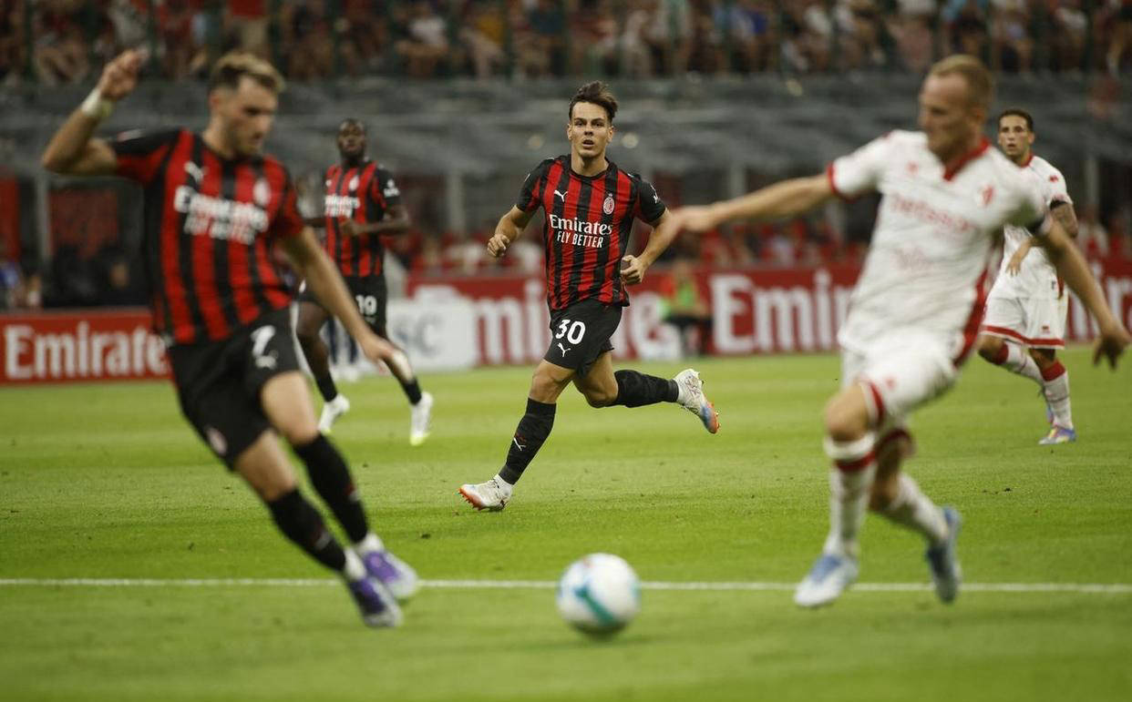 意甲联赛中球员们为了荣誉而拼搏