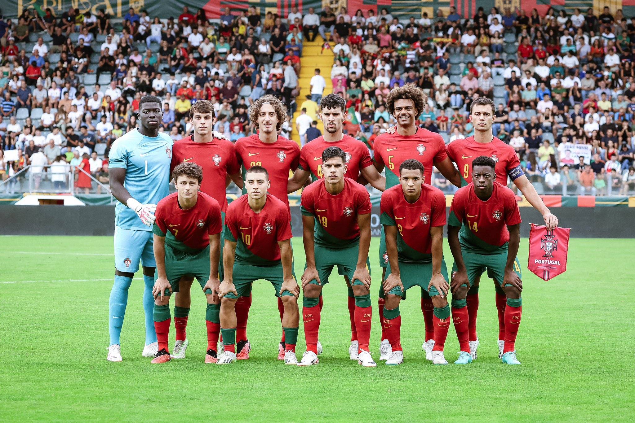 葡萄牙队剑指欧锦赛,战胜荷兰 葡萄牙队剑指欧锦赛,战胜荷兰