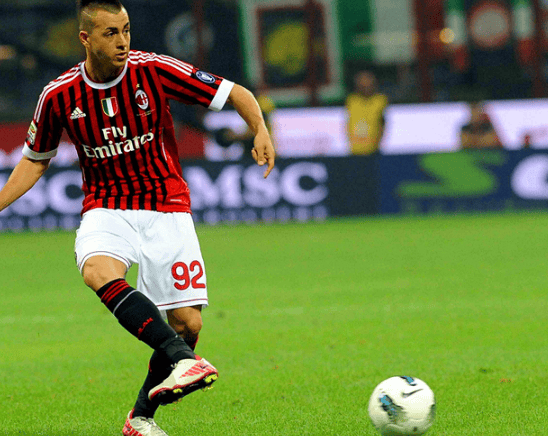 关于佛罗伦萨战胜热那亚，扭转连胜势头的信息