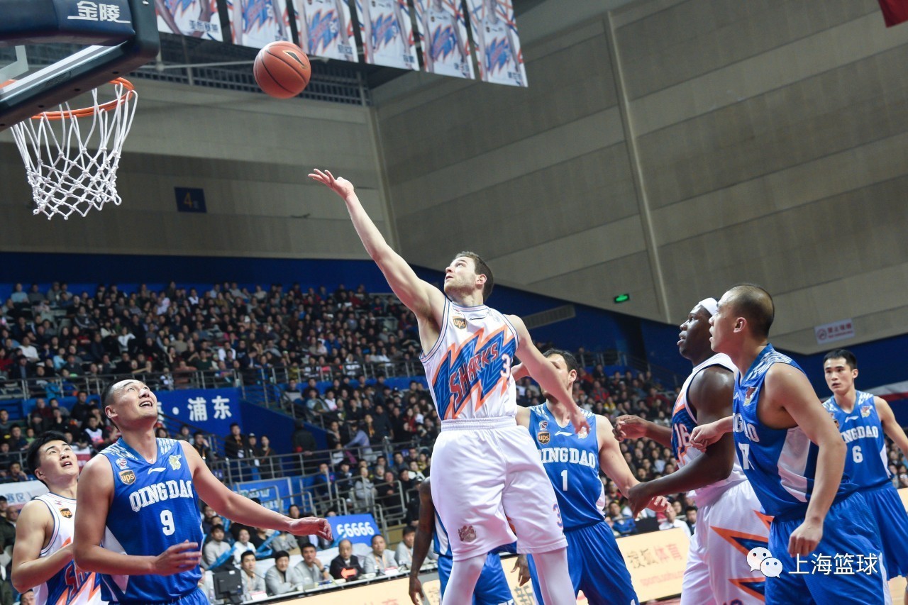 关于新疆客场力克青岛，再胜保持不败的信息