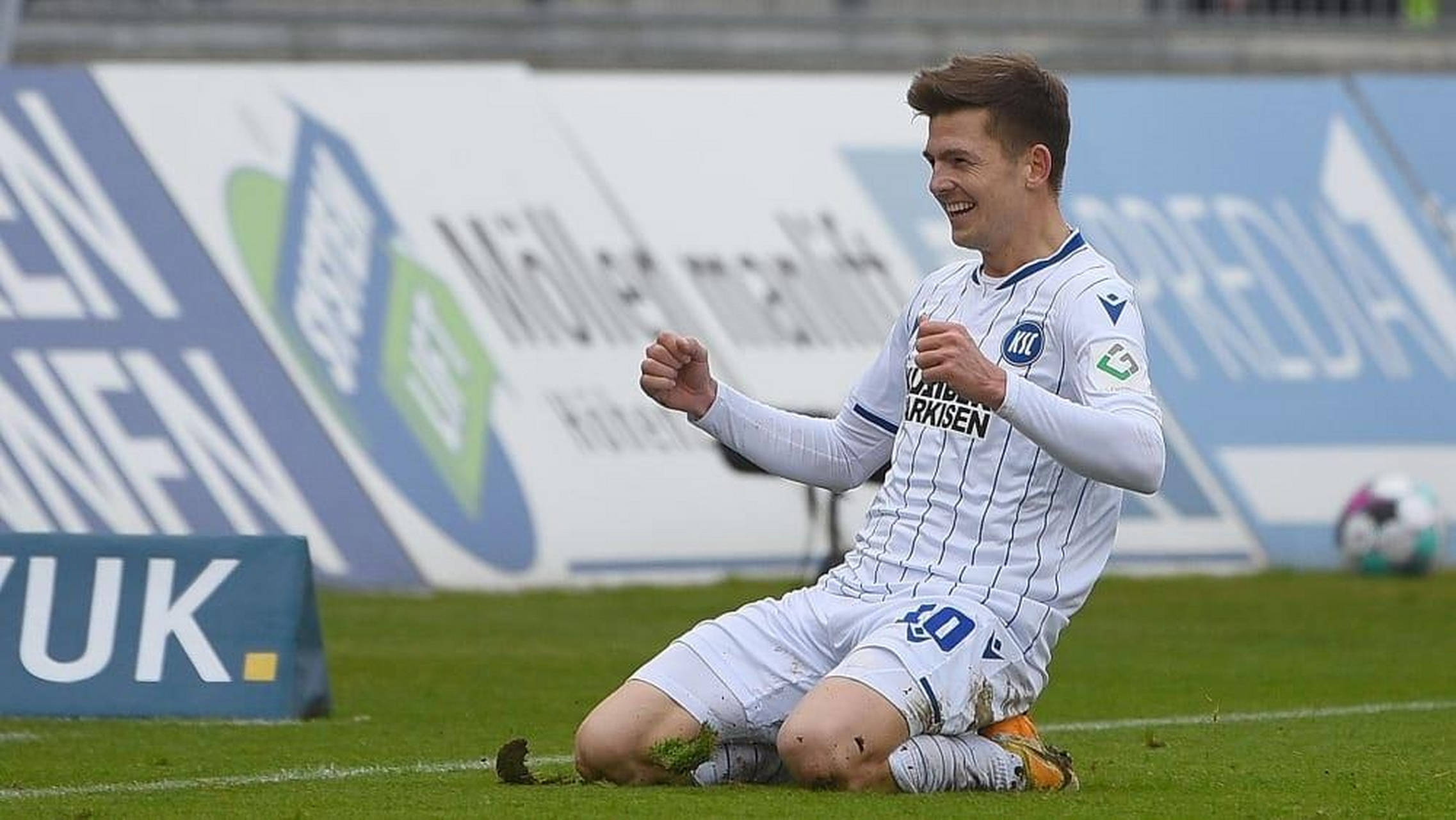 爱游戏-包含卡尔斯鲁厄主场被遏止不莱梅的连胜的词条